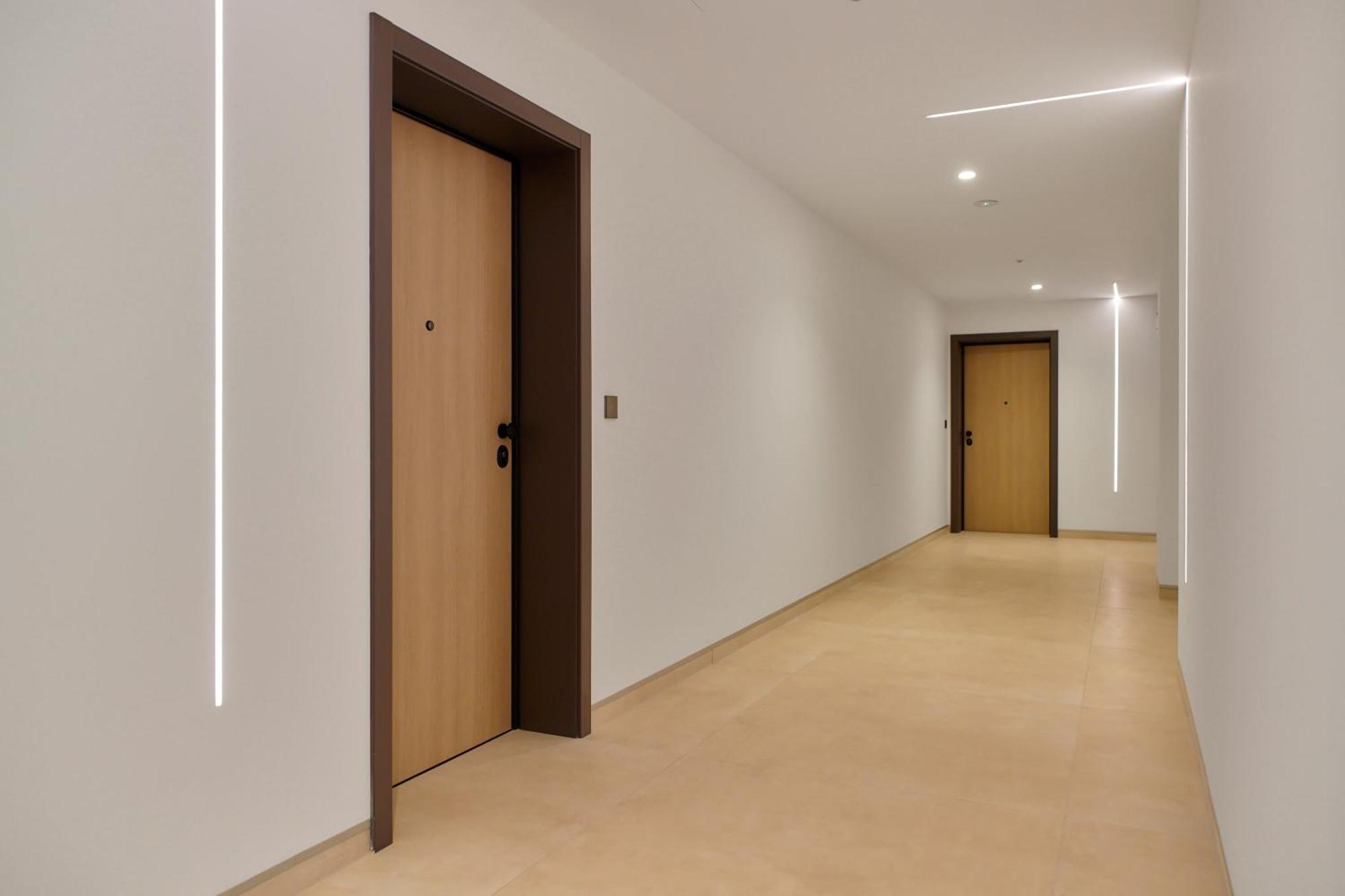 You & Me Pula With Garage Parking Exterior photo